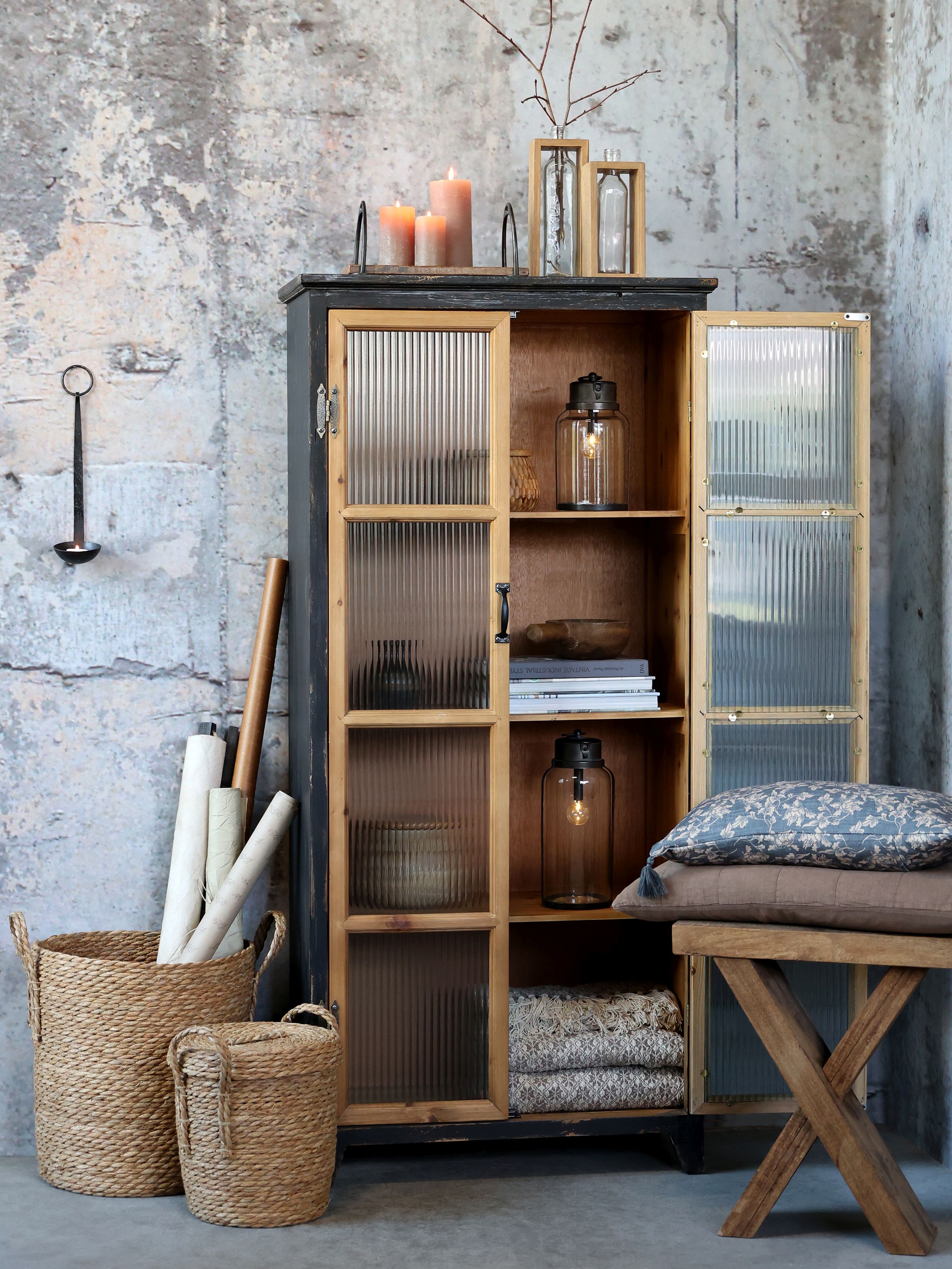 Vintage Vitrine Mathéo Holz Metall geripptes Glas