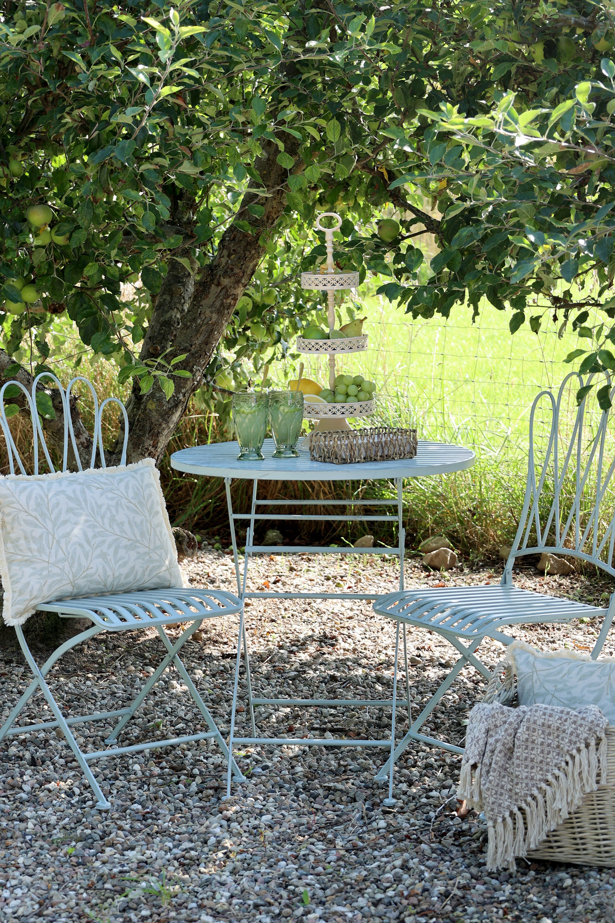 Vintage Garten/Balkon-Set Jardin Metall Himmelblau zwei Stühle ein Tisch