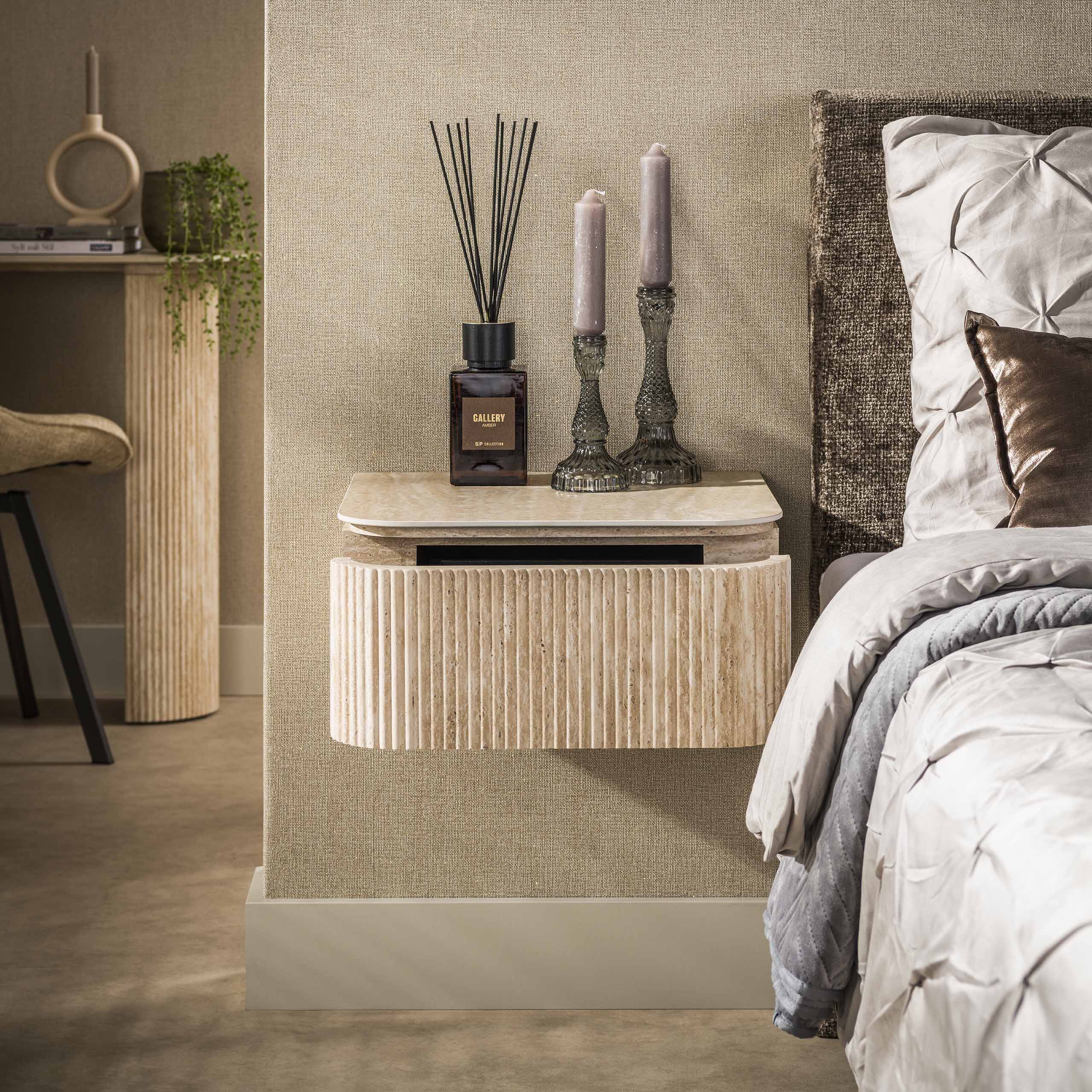 Nachttisch Cassetto Travertin Keramik mit Wandhalterung Travertin