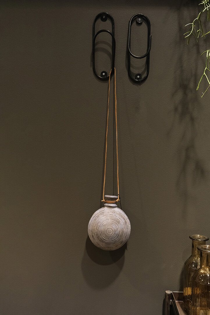 Vintage Deko Tonflasche mit Lederband