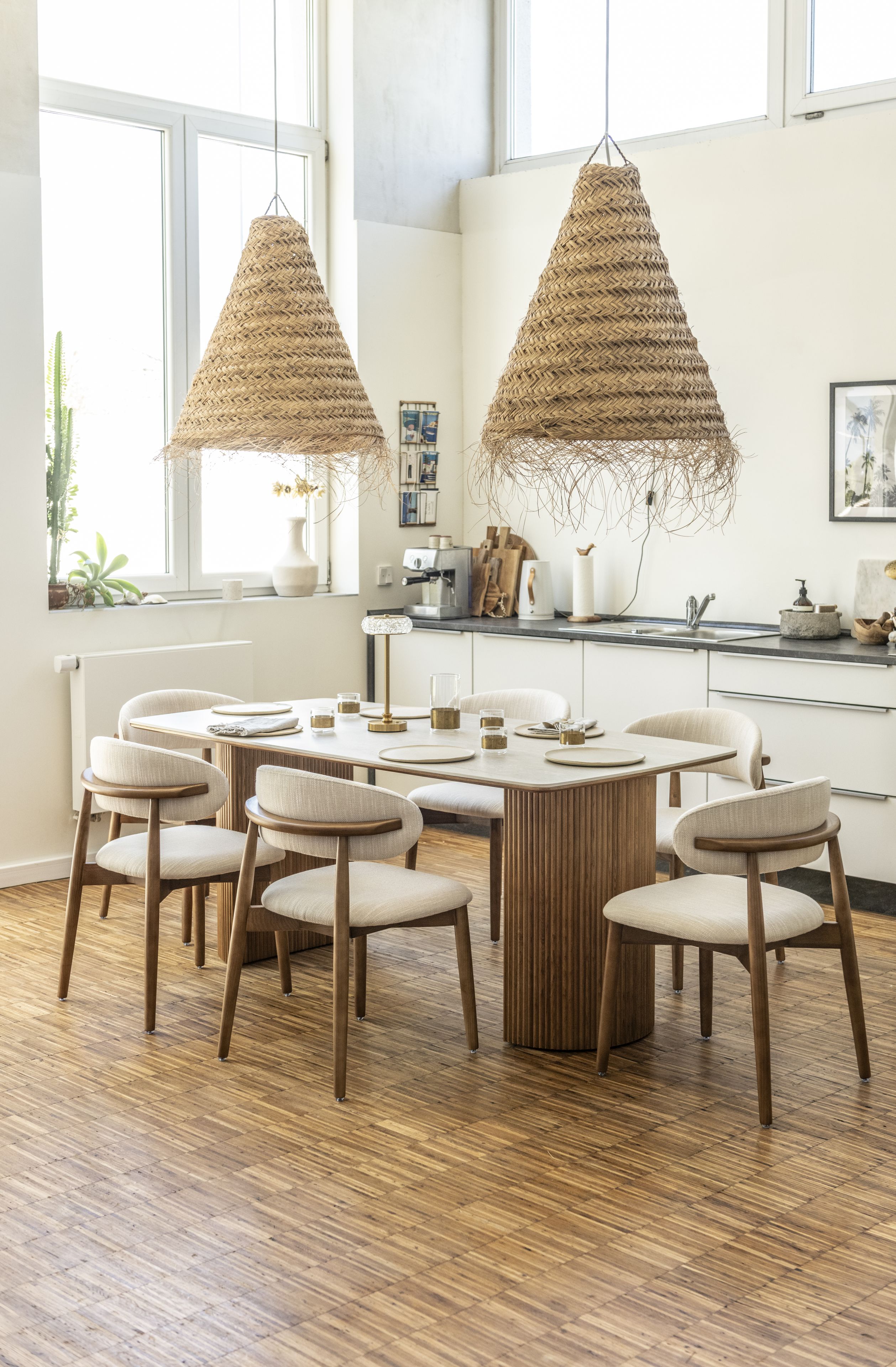  Essgruppe Travertin Tisch Roma + 6 Stühle Linea montiert
