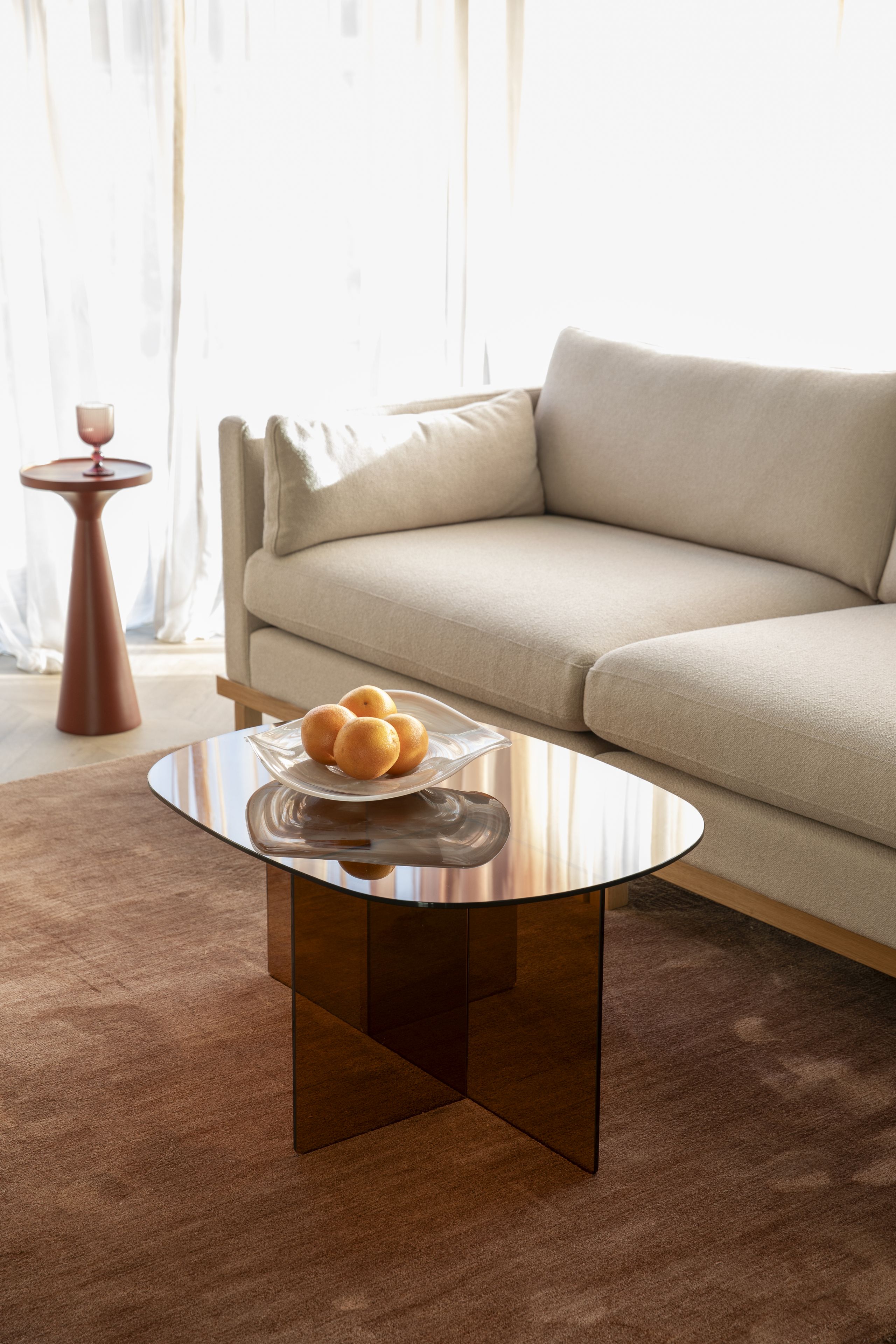 Retro Couchtisch Beistelltisch Linea braunes Glas oval