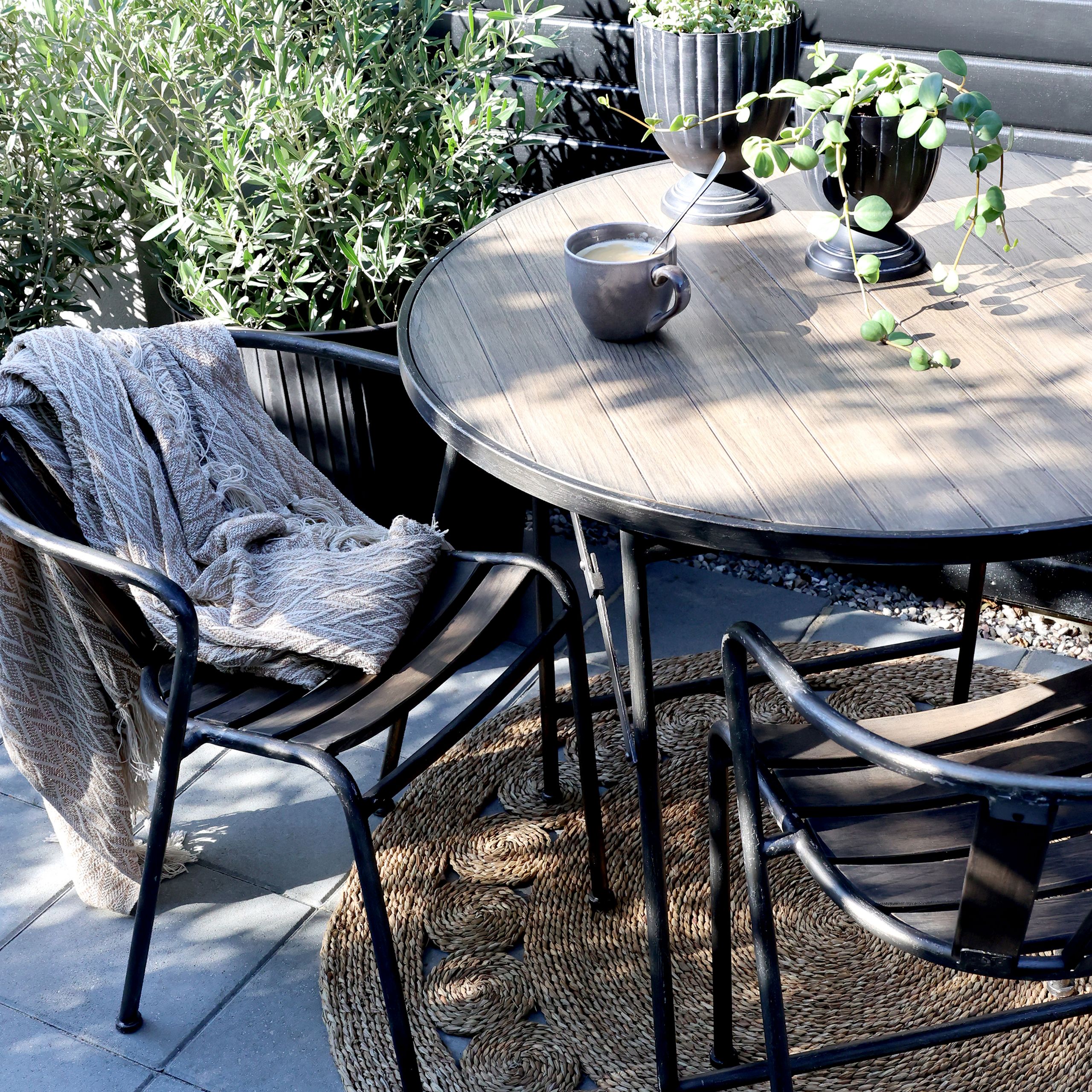 Outdoor Set Factory Tisch ⌀ 90 + 2 Stühle