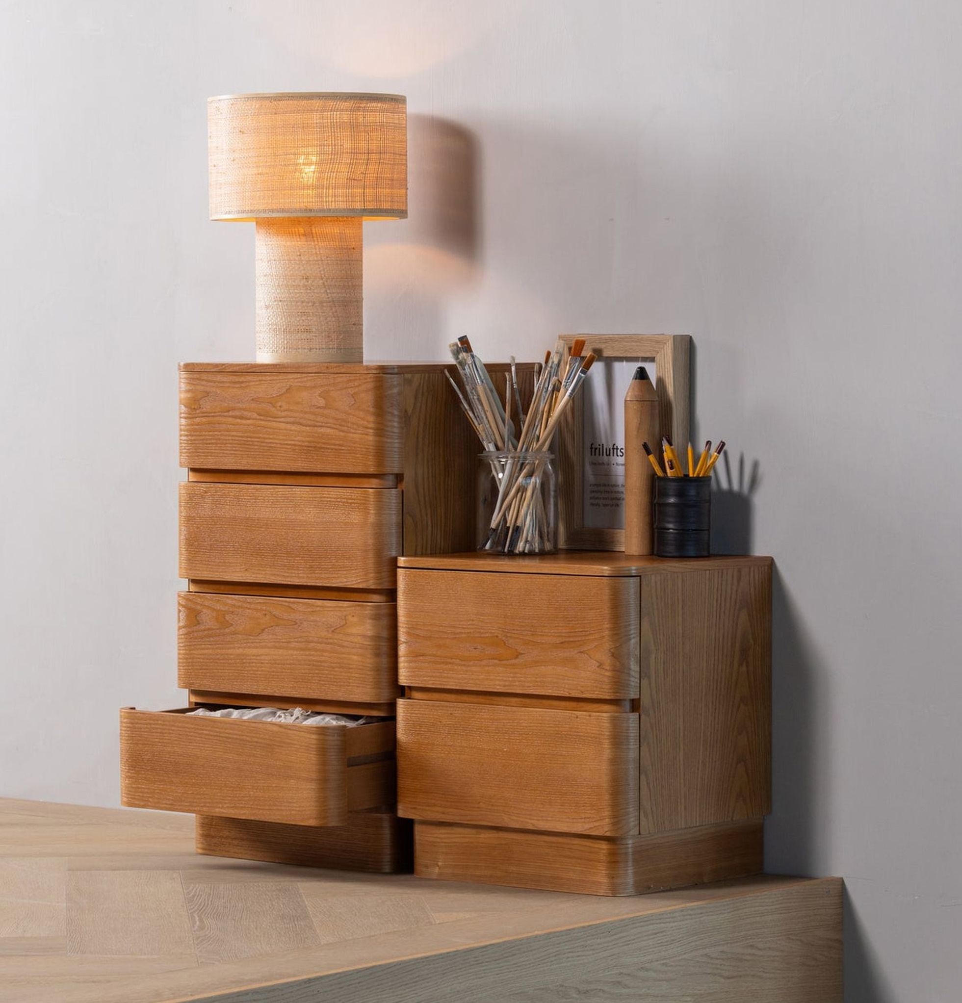 Retro Kommode Fejo zwei abgerundete Schubladen 