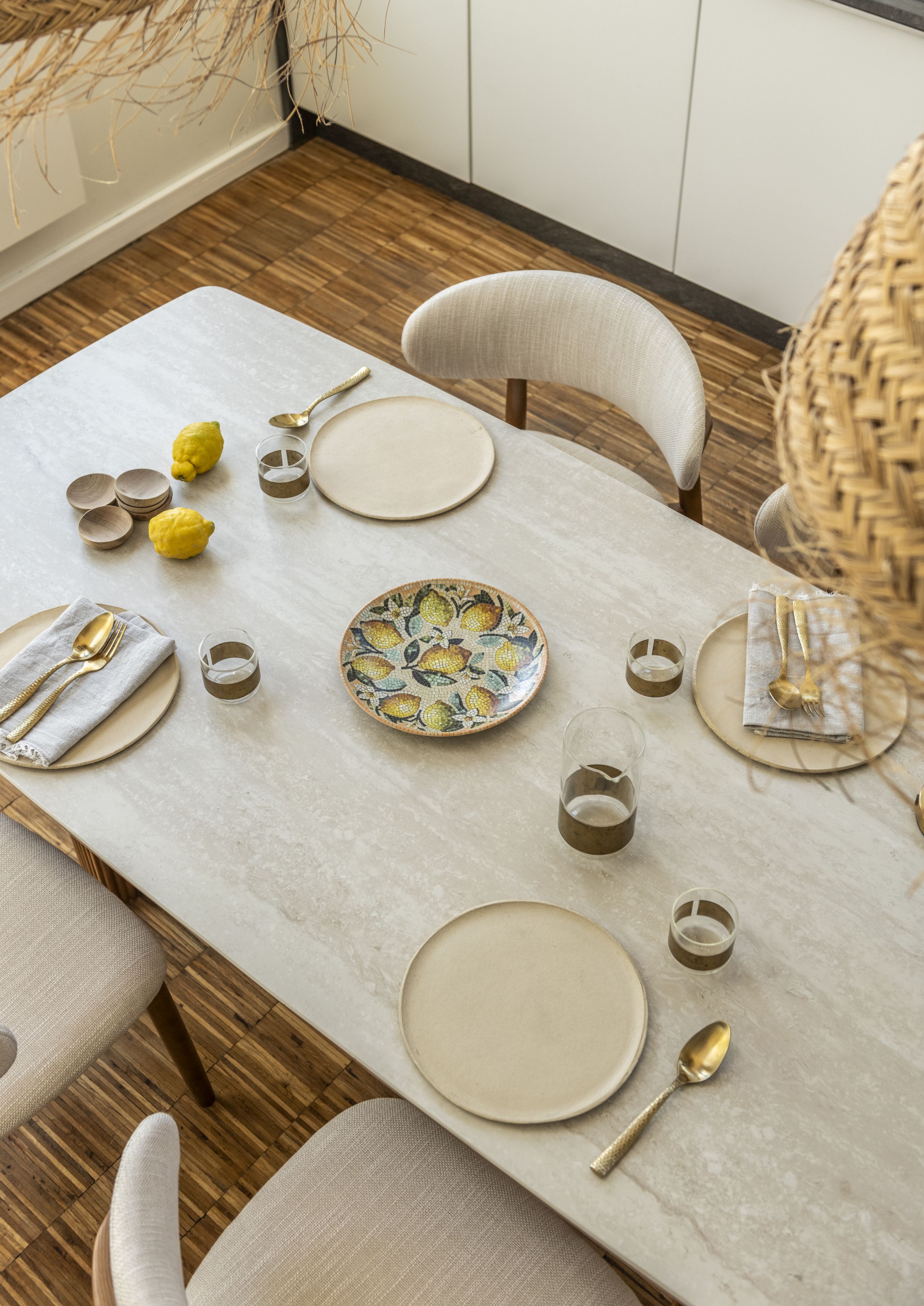  Essgruppe Travertin Tisch Roma + 6 Stühle Linea montiert