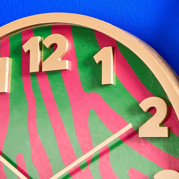 Retro Wanduhr Pop-Art Safari in Grün Pink Retro Wanduhr Pop-Art Safari in Grün Pink