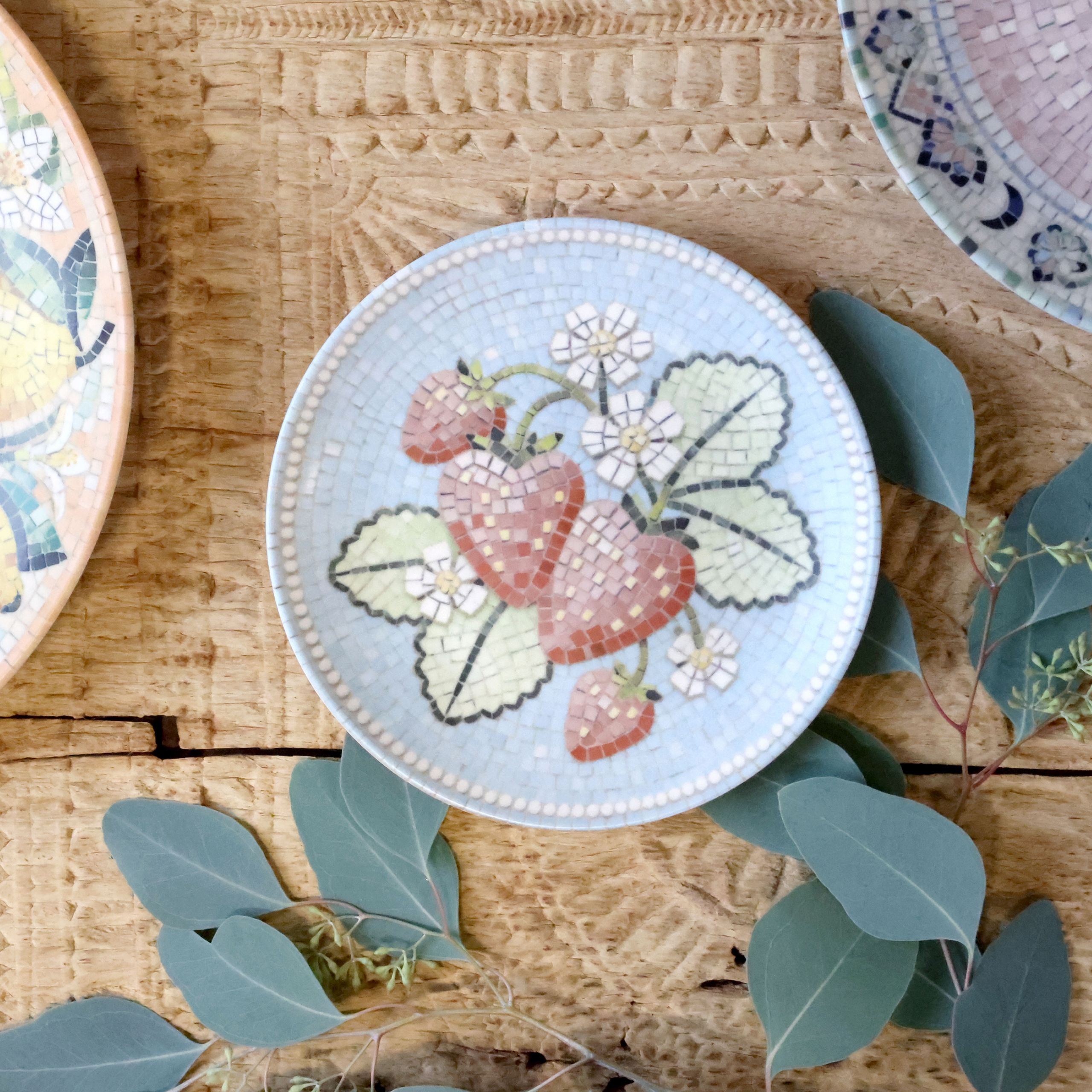 Mediterranes Mosaik Tablett Teller Steingut Chartres Erdbeeren