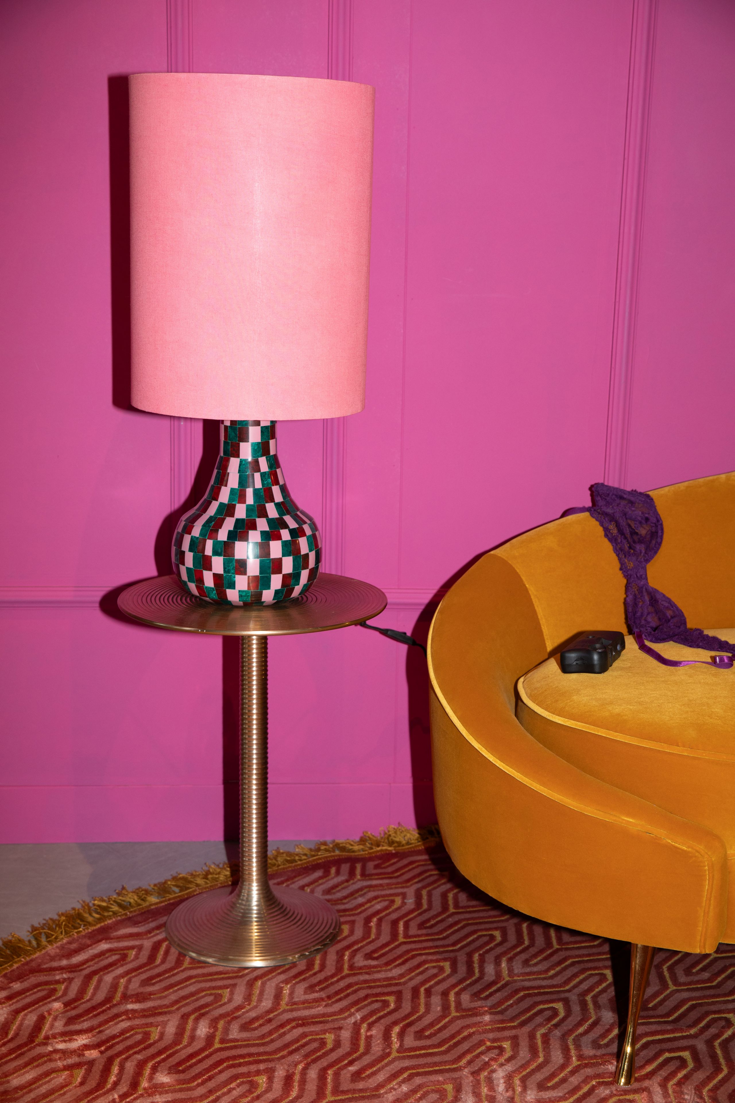 Retro Tischlampe Don't Be Afraid Of Colour Pink